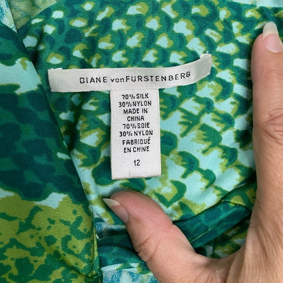 Diane Von Furstenberg wrap dress in teal, blue and green snake print - Picture 2 of 7